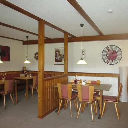 ゲストハウス Talblick 2*